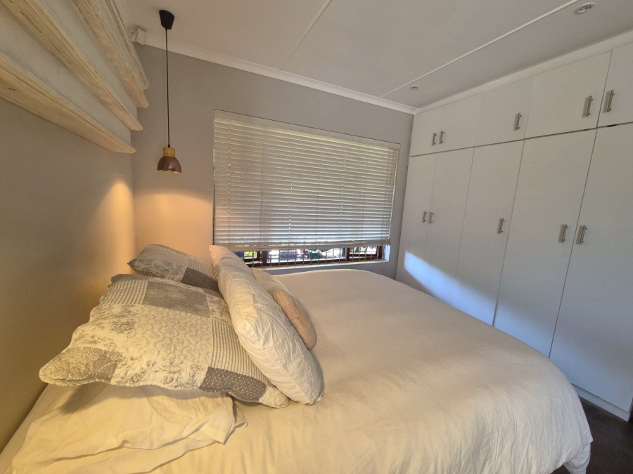 3 Bedroom Property for Sale in Wavecrest Eastern Cape